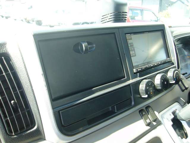Mitsubishi Fuso Canter 4