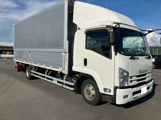Isuzu Forward 2
