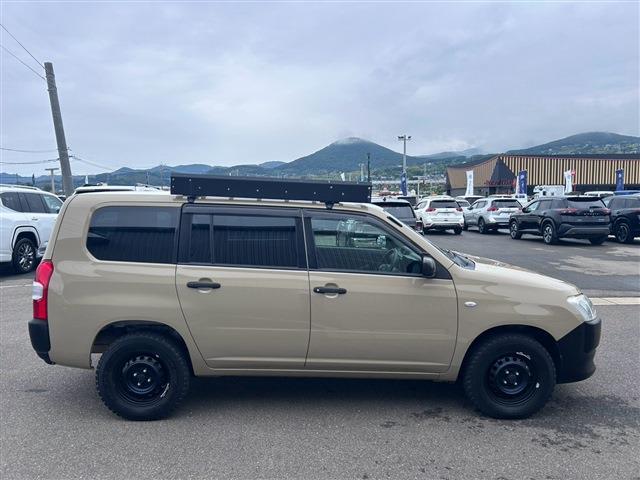 Toyota Succeed Van 10