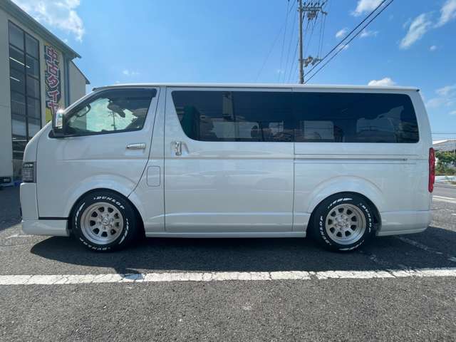 Toyota Hiace Van 6