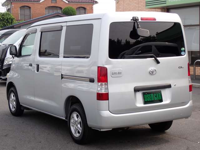 Toyota Light Ace Van 12