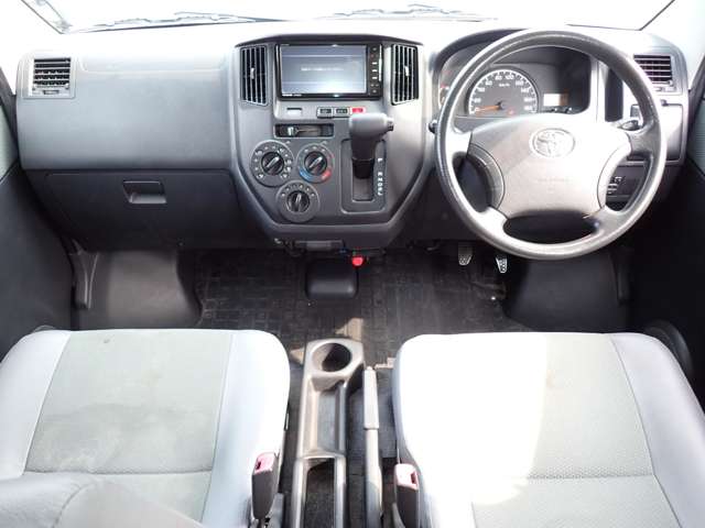 Toyota Light Ace Van 8