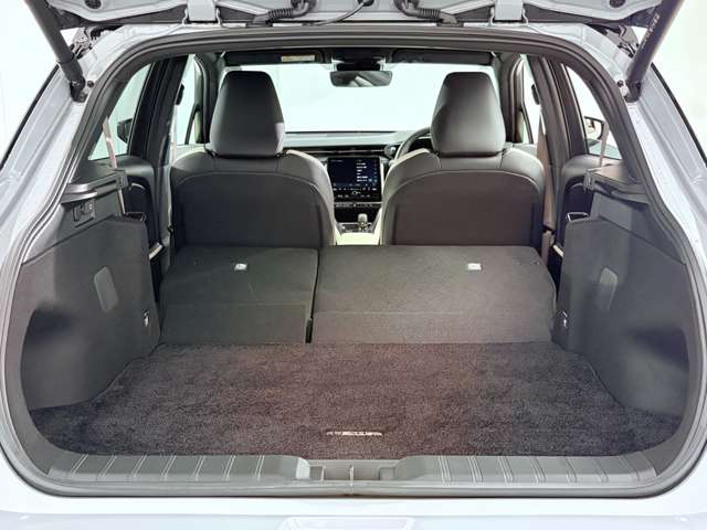 Lexus LBX 12