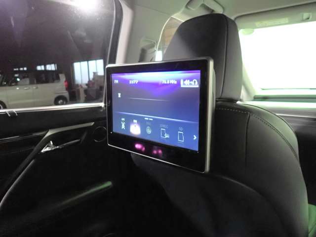 Lexus RX 9