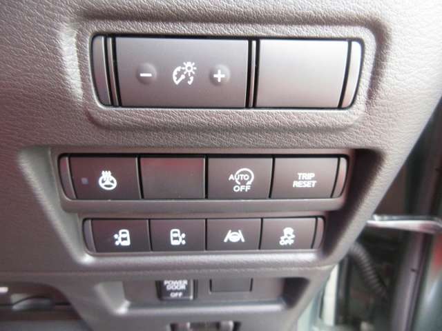 Mitsubishi Delica Mini 12