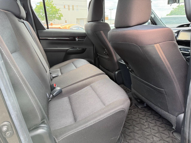 Toyota Hilux 8
