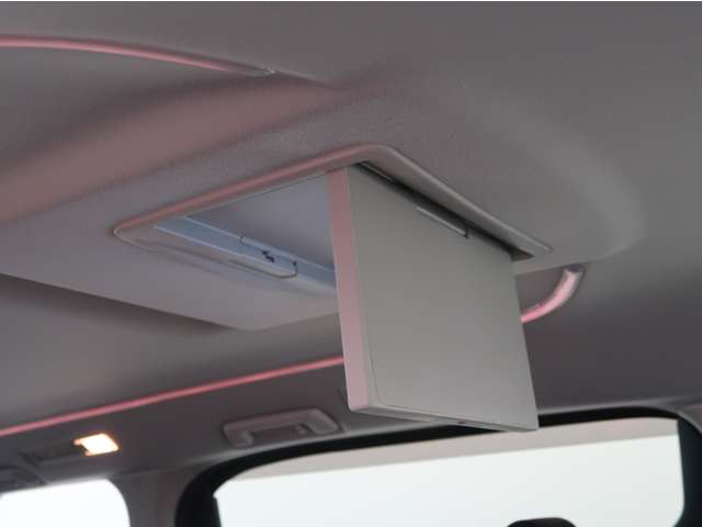 Toyota Alphard 4