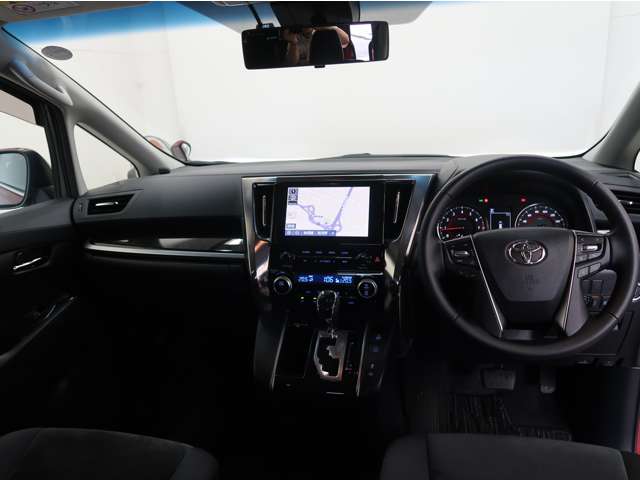 Toyota Alphard 6