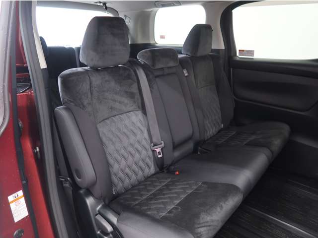Toyota Alphard 8