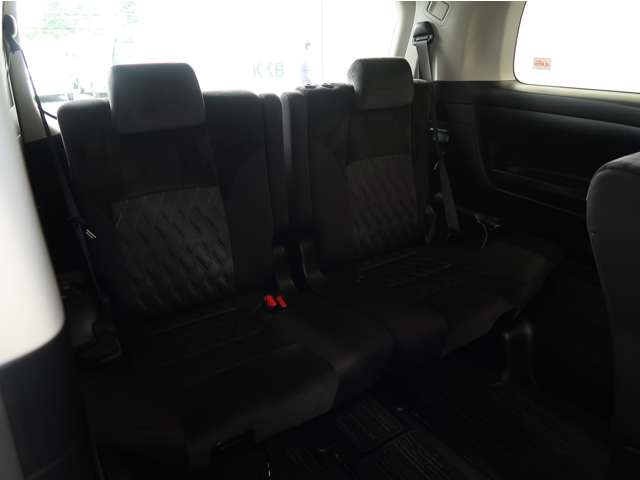 Toyota Alphard 9