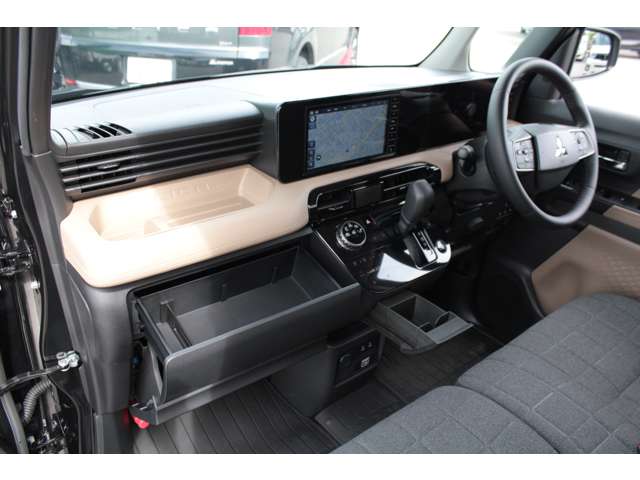 Mitsubishi Delica Mini 6