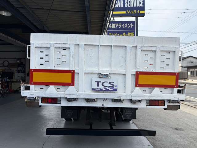 Mitsubishi Fuso Canter 7