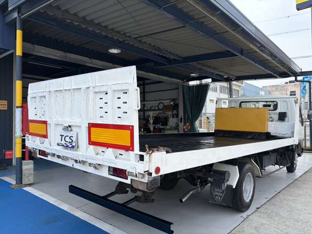 Mitsubishi Fuso Canter 8