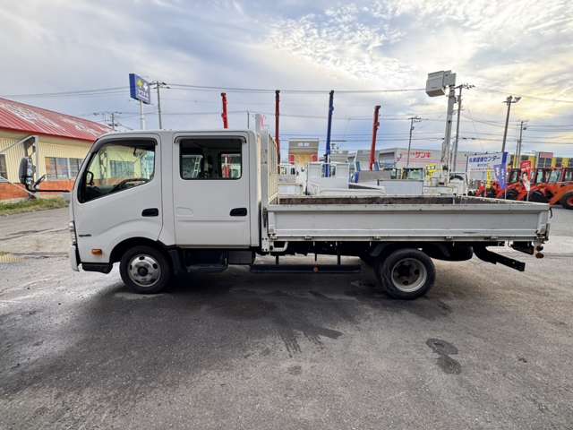 Hino Dutro 4