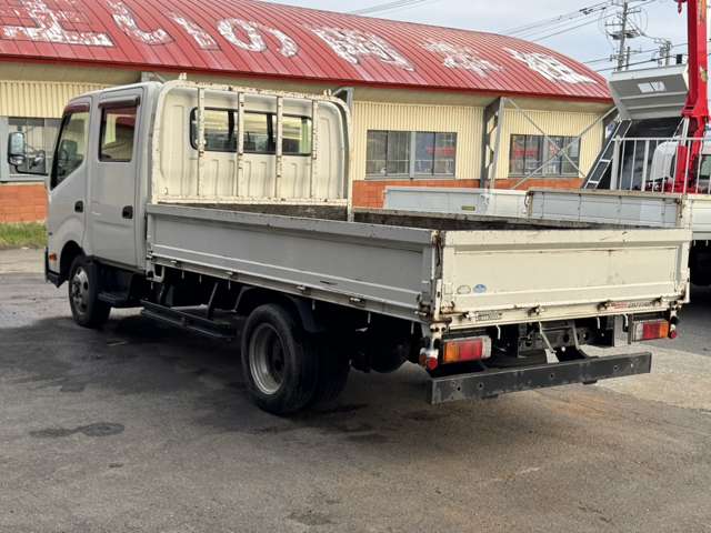 Hino Dutro 5