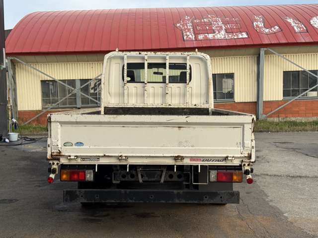 Hino Dutro 6
