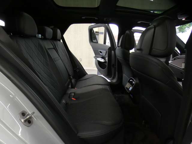 Mercedes-Benz E-Class All-Terrain 9