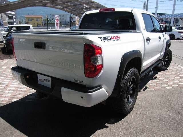 Toyota Tundra 9