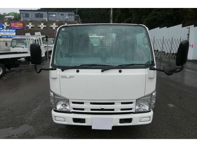 Isuzu Elf 2