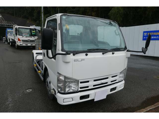Isuzu Elf 3