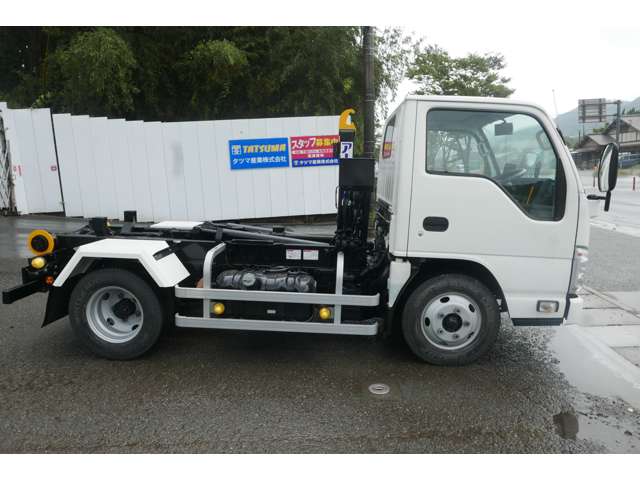 Isuzu Elf 4