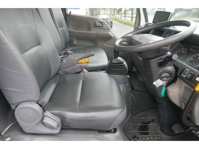 Isuzu Elf 10