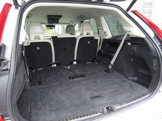 Volvo XC90 12