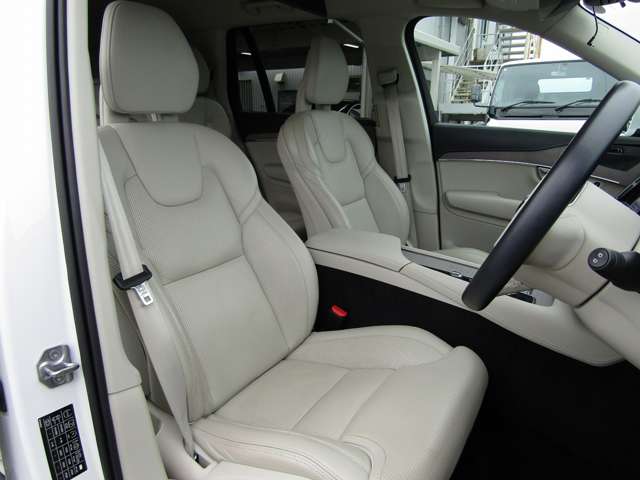 Volvo XC90 6