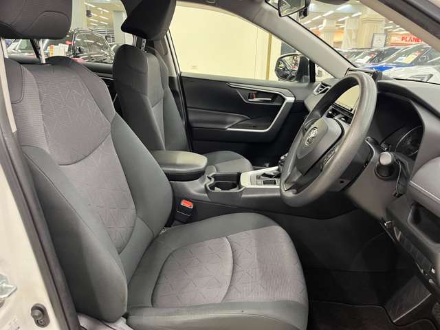 Toyota RAV4 8