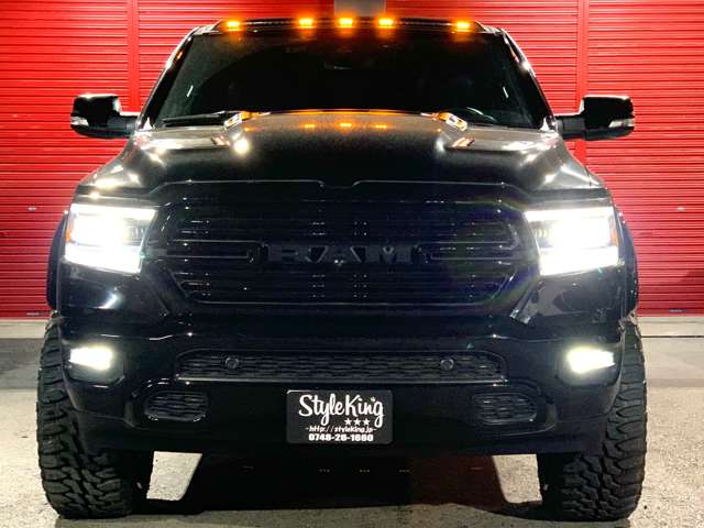 Dodge Ram 4