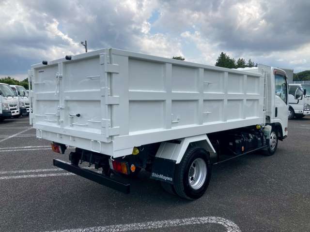 Isuzu Elf 5