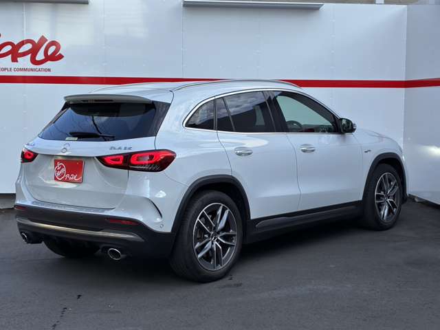Mercedes-Benz GLA-Class 5