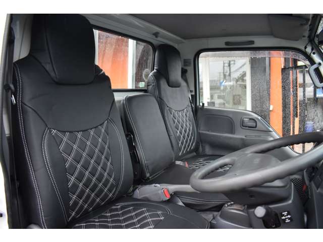 Isuzu Elf 12