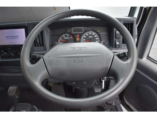 Isuzu Elf 5