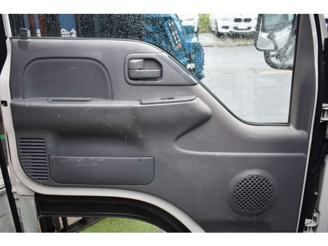 Isuzu Elf 10