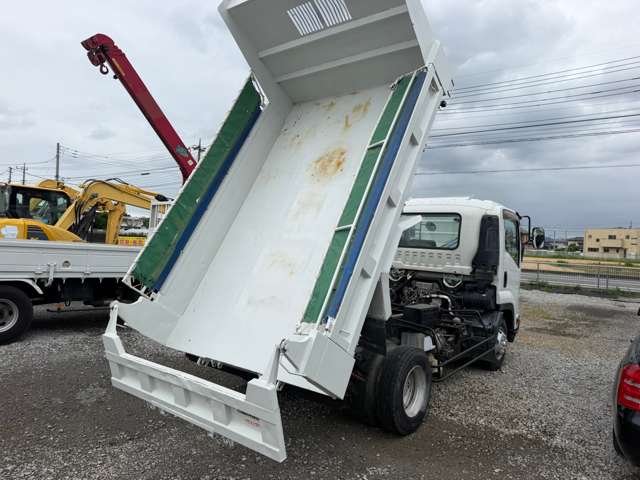 Isuzu Forward 9