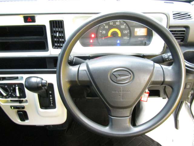 Daihatsu Hijet Cargo 5