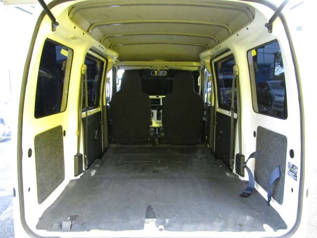 Daihatsu Hijet Cargo 10