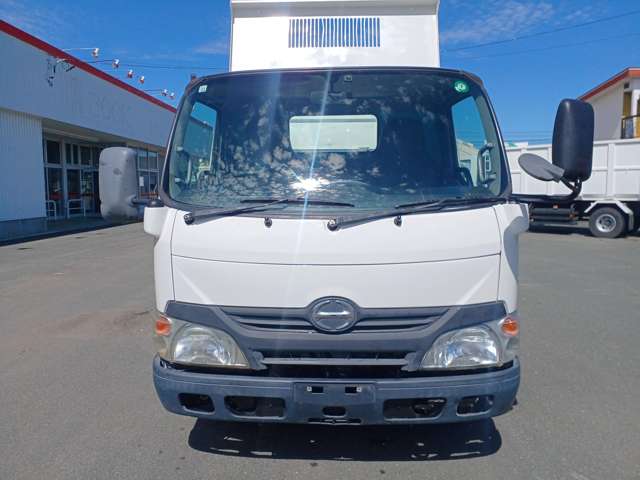 Hino Dutro 2