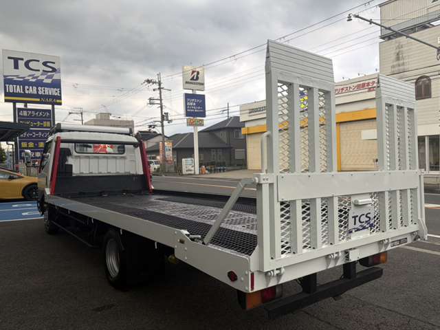 Mitsubishi Fuso Canter 5