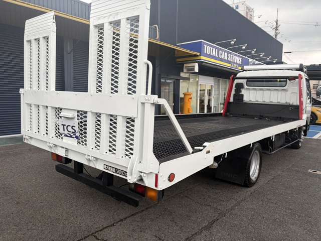 Mitsubishi Fuso Canter 7