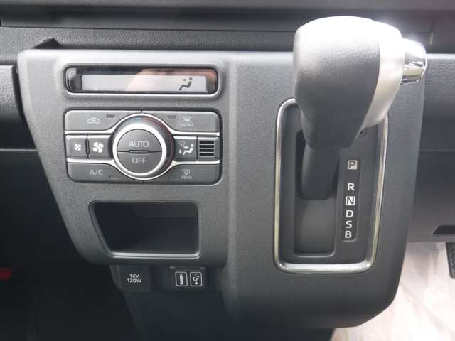 Daihatsu Atrai 7