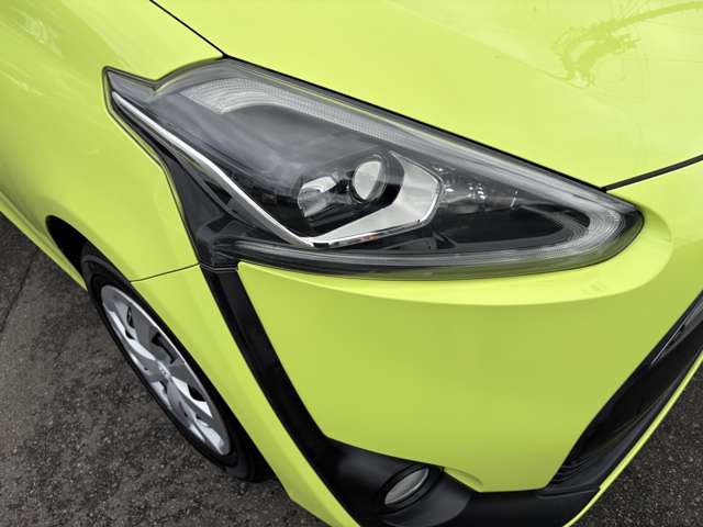 Toyota Sienta 10