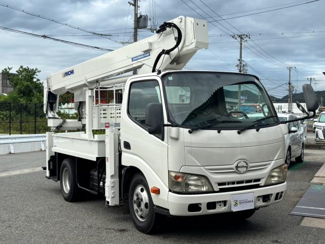 Hino Dutro 2