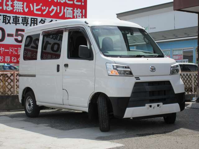 Daihatsu Hijet Cargo 9