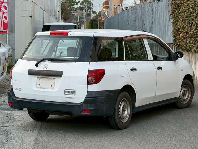 Nissan AD 7