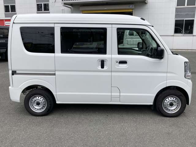 Mitsubishi Minicab Van 5