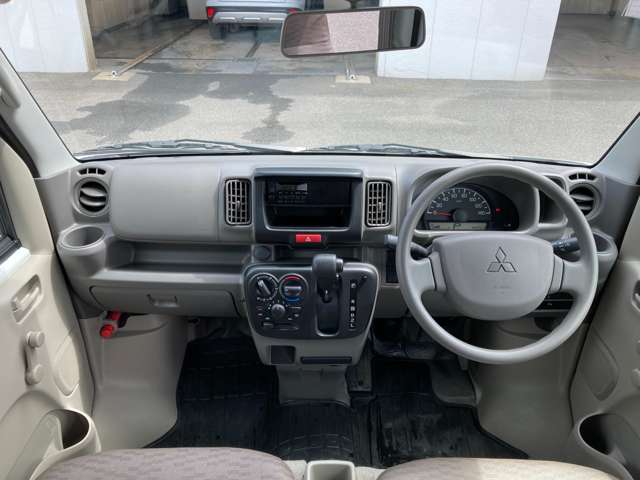 Mitsubishi Minicab Van 9