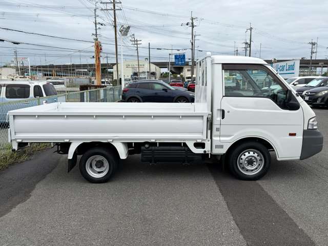 Mazda Bongo Truck 4