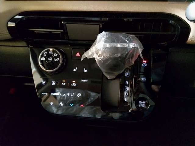 Mitsubishi Delica Mini 13